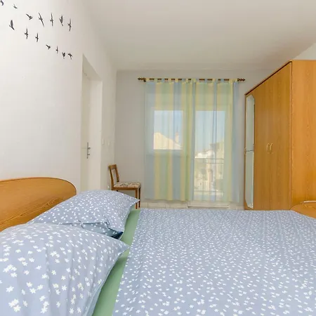 Apartment Danica Pirovac